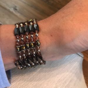 Convertible magnetic bracelet/necklace